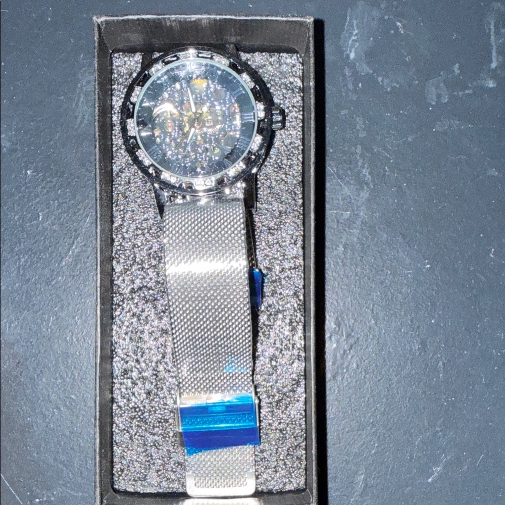Men's Stainless Steel Mesh Strap Automatic Watch - Silver